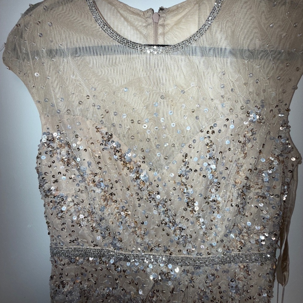 NWT | Mac Duggal 5619 Nude Beige High Neck Cap Sleeve Gown Size 4 - Picture 7 of 15